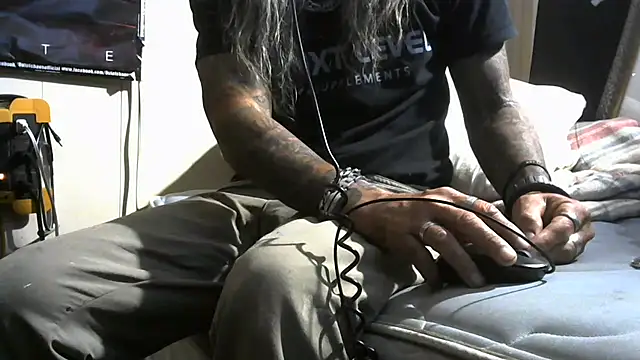 Snapshot of crassanova chatting on July 24, 12:03 pm crassanova online show from July 24, 12:03 pm