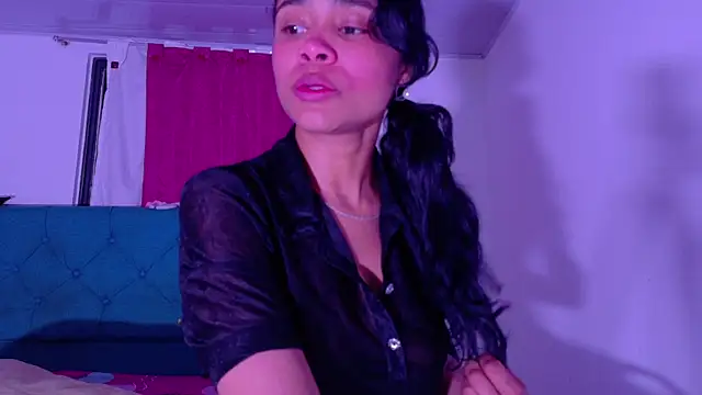 Snapshot of Kristall_06 chatting on July 10, 5:23 am Kristall 06 online show from July 10, 5:23 am