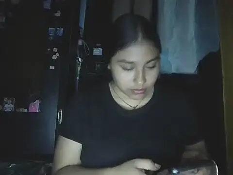 Snapshot of zairabreze chatting on June 21, 3:53 am zairabreze online show from June 21, 3:53 am