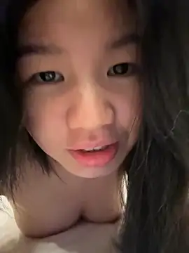 Snapshot of xiaoxun520 chatting on October 24, 4:25 pm xiaoxun520 online show from October 24, 4:25 pm