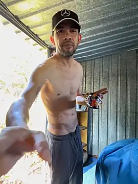 Snapshot of Stelan690 chatting on November 24, 10:42 pm Stelan690 online show from November 24, 10:42 pm