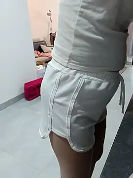 Snapshot of susu_baby chatting on July 18, 3:22 am susu baby online show from July 18, 3:22 am