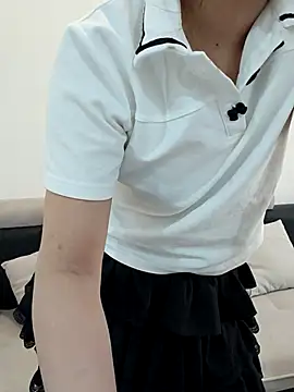 Snapshot of susu_baby chatting on July 28, 5:25 am susu baby online show from July 28, 5:25 am
