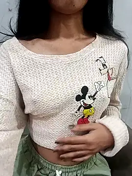 Daizy Shah online show from February 12, 4:13 pm