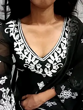 Daizy Shah online show from June 20, 2:53 pm