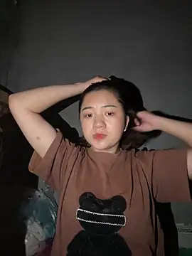 Snapshot of Lonnina chatting on November 8, 5:01 pm Lonnina online show from November 8, 5:01 pm