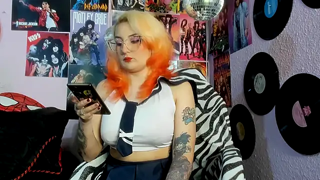 Avril Maria online show from February 15, 7:54 pm