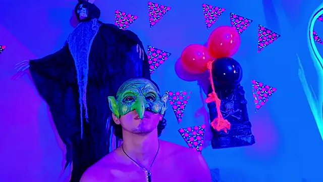 Laura and Kevin online show from October 5, 2:26 pm