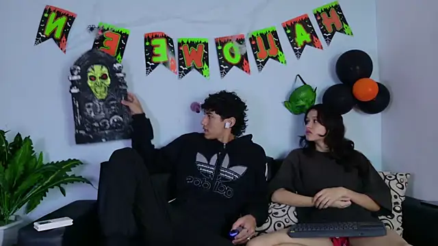 Laura and Kevin online show from October 7, 3:31 pm