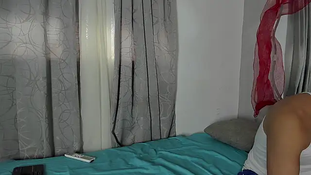 Laura and Kevin online show from December 4, 9:34 pm