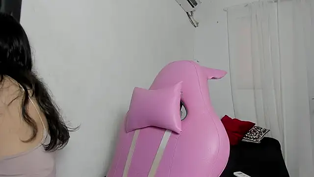 Laura and Kevin online show from January 9, 7:15 pm