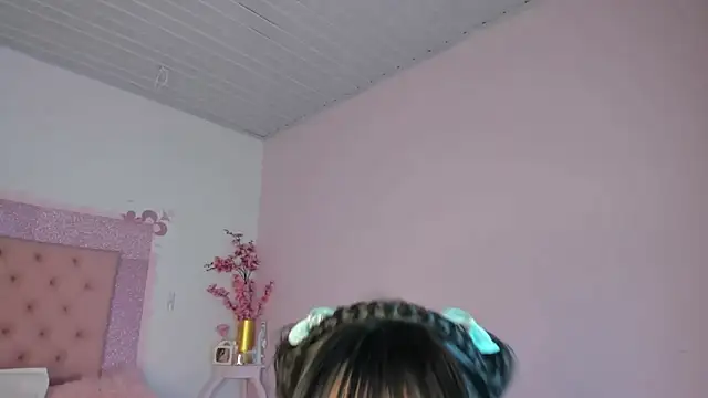 roxyswt online show from June 18, 4:57 am