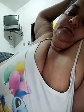 Snapshot of Vydinha chatting on November 9, 1:37 am Vydinha online show from November 9, 1:37 am