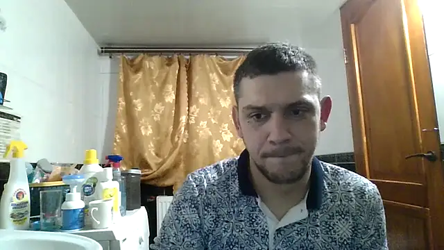 Snapshot of BogdanNegoda chatting on May 10, 7:41 pm BogdanNegoda online show from May 10, 7:41 pm