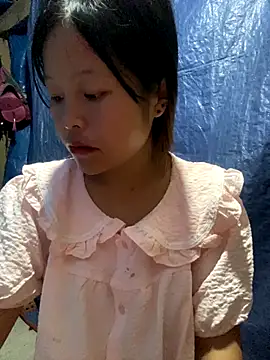 Snapshot of O_o_UwU_o_O chatting on October 7, 1:25 am O o UwU o O online show from October 7, 1:25 am