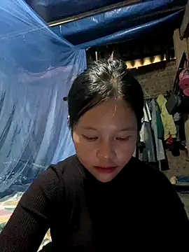 Snapshot of O_o_UwU_o_O chatting on November 12, 8:15 am O o UwU o O online show from November 12, 8:15 am