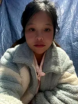 Snapshot of O_o_UwU_o_O chatting on November 24, 10:04 am O o UwU o O online show from November 24, 10:04 am