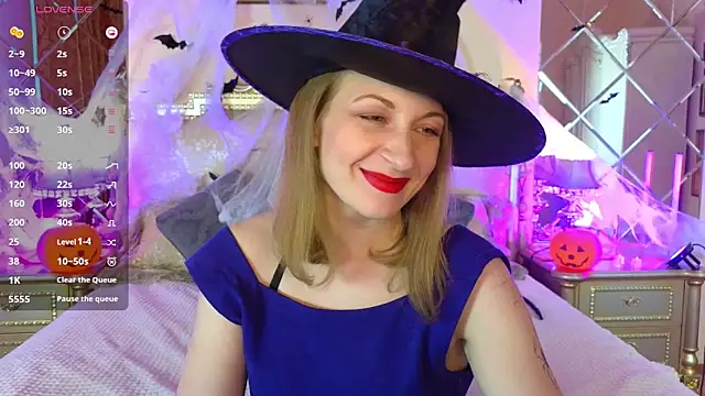 Snapshot of Katherine_Loveau chatting on October 29, 10:50 am Katherine Loveau online show from October 29, 10:50 am