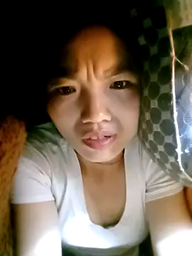 Snapshot of ngan-cute chatting on December 15, 10:03 pm ngan-cute online show from December 15, 10:03 pm