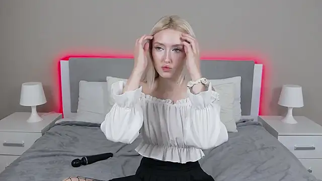 Snapshot of MarianeSun chatting on September 29, 4:06 am MarianeSun online show from September 29, 4:06 am