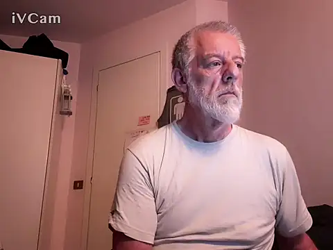 Snapshot of Pigna16PSRN chatting on June 5, 9:20 pm Pigna16PSRN online show from June 5, 9:20 pm
