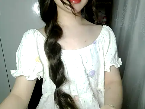 Snapshot of Annabelle-e chatting on May 20, 7:20 pm Annabelle-e online show from May 20, 7:20 pm