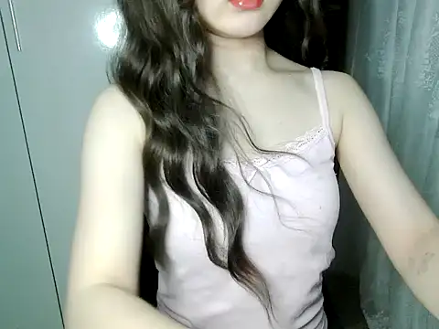 Snapshot of Annabelle-e chatting on June 3, 7:08 pm Annabelle-e online show from June 3, 7:08 pm
