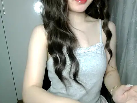 Snapshot of Annabelle-e chatting on July 3, 7:09 pm Annabelle-e online show from July 3, 7:09 pm