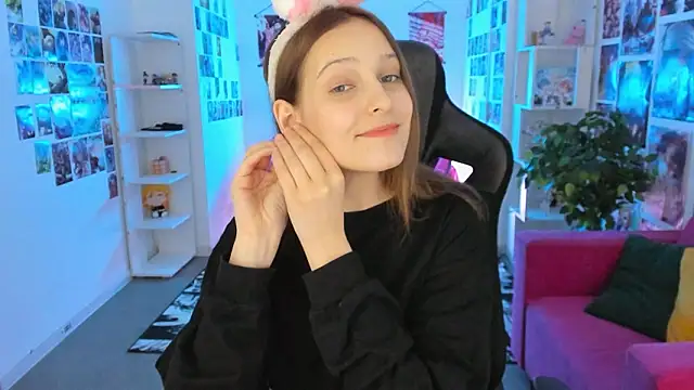 JenniferKiim online show from February 17, 2:35 pm