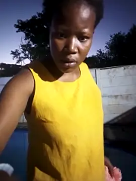 CuteDarkChoc online show from October 25, 4:46 pm