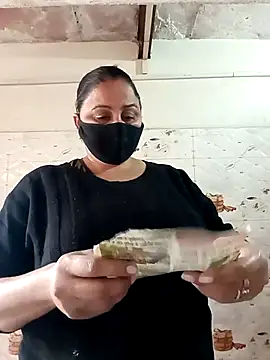 Rakhi sawant143 online show from November 24, 3:06 am