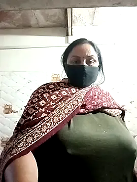 Rakhi sawant143 online show from February 15, 1:24 am