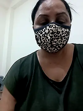 Snapshot of Rakhi_sawant143 chatting on March 28, 2:55 am Rakhi sawant143 online show from March 28, 2:55 am