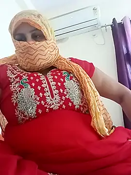 Snapshot of Rakhi_sawant143 chatting on April 27, 9:40 am Rakhi sawant143 online show from April 27, 9:40 am