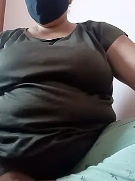 Snapshot of Rakhi_sawant143 chatting on August 4, 2:15 am Rakhi sawant143 online show from August 4, 2:15 am
