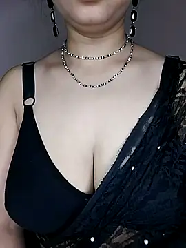 Snapshot of Oh_011 chatting on October 9, 4:38 pm Oh 011 online show from October 9, 4:38 pm