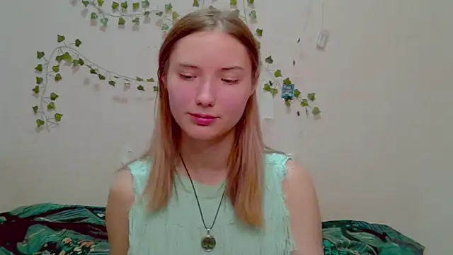  kikiclark   online show from November 28, 8:55 pm