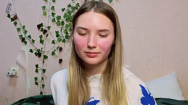  kikiclark   online show from February 22, 7:23 pm