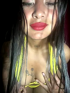 Snapshot of Caty__hot chatting on December 18, 3:23 am Caty hot online show from December 18, 3:23 am