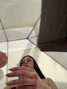 Juanita-Diaz online show from October 25, 8:25 pm