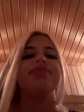 Steffi Snowbunny online show from October 18, 5:14 pm