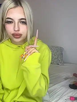 Steffi Snowbunny online show from November 3, 6:31 pm