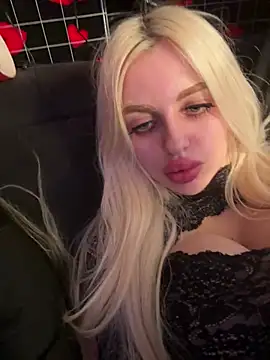 Steffi Snowbunny online show from April 27, 8:18 pm