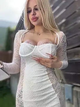 Snapshot of Steffi_Snowbunny chatting on May 3, 1:06 pm Steffi Snowbunny online show from May 3, 1:06 pm