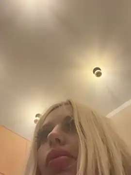 Steffi Snowbunny online show from June 25, 8:13 pm