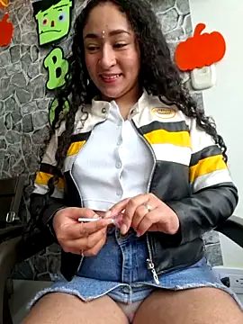 Snapshot of Lexiiee_1 chatting on October 9, 5:11 pm Lexiiee 1 online show from October 9, 5:11 pm