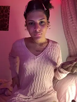 luluzinhax online show from June 21, 3:31 am