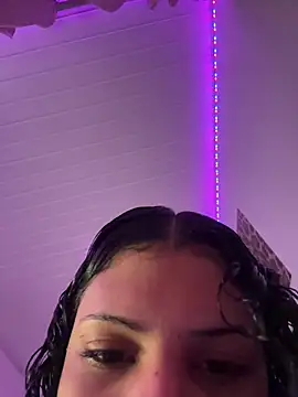luluzinhax online show from June 22, 2:57 am