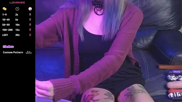 mmmminaDarling online show from March 7, 5:26 am