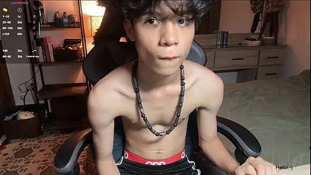 Snapshot of OopsAgain_ chatting on March 12, 2:18 am OopsAgain online show from March 12, 2:18 am